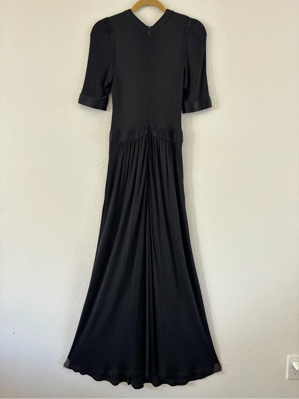 G. Label by Goop Nina Crewneck Maxi Dress Black Sz: 6 Quiet Luxury Made in Italy - Picture 12 of 13